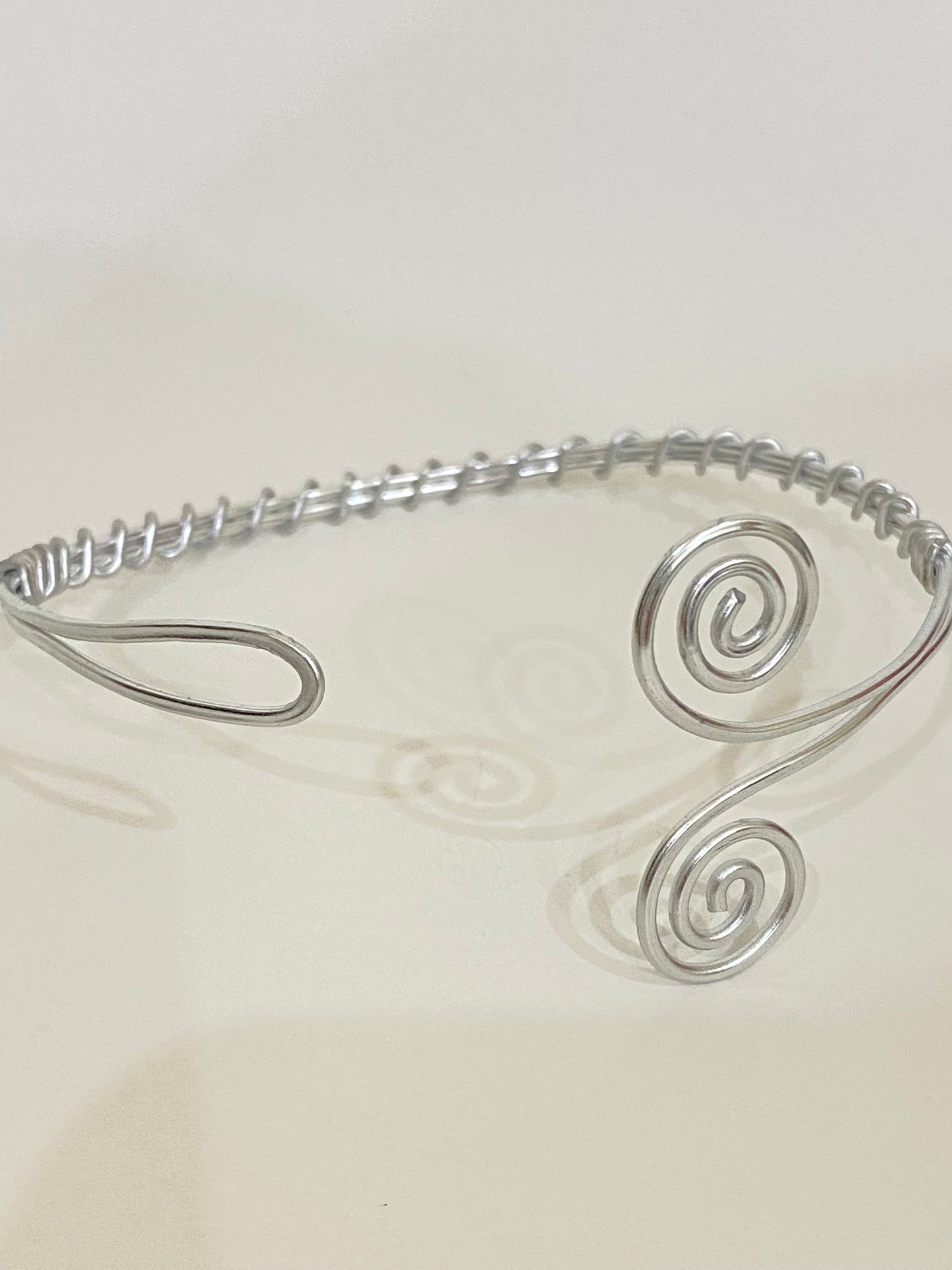 Cloudy Upper arm cuff