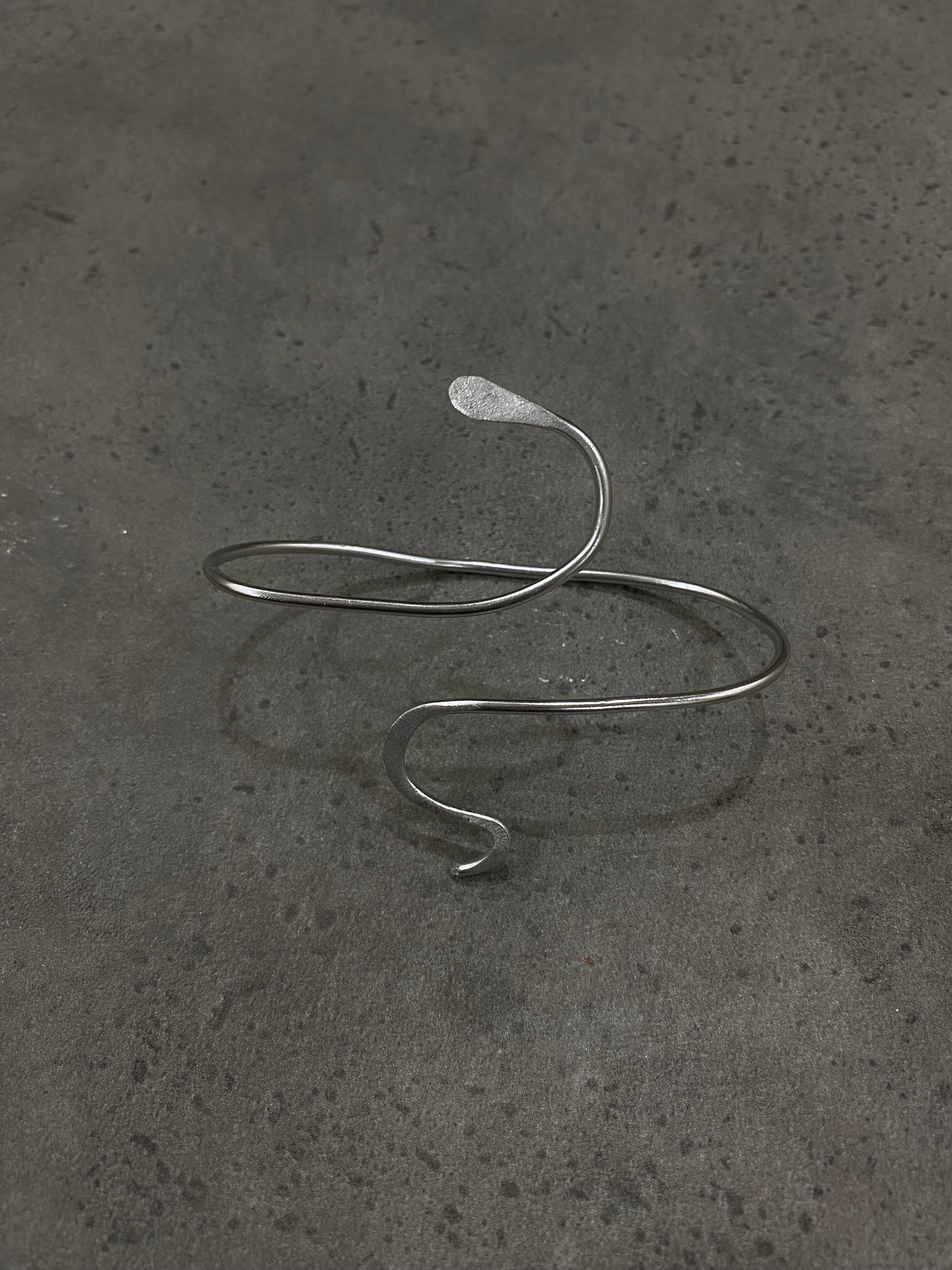 Single Wire Snake Palm Cuff