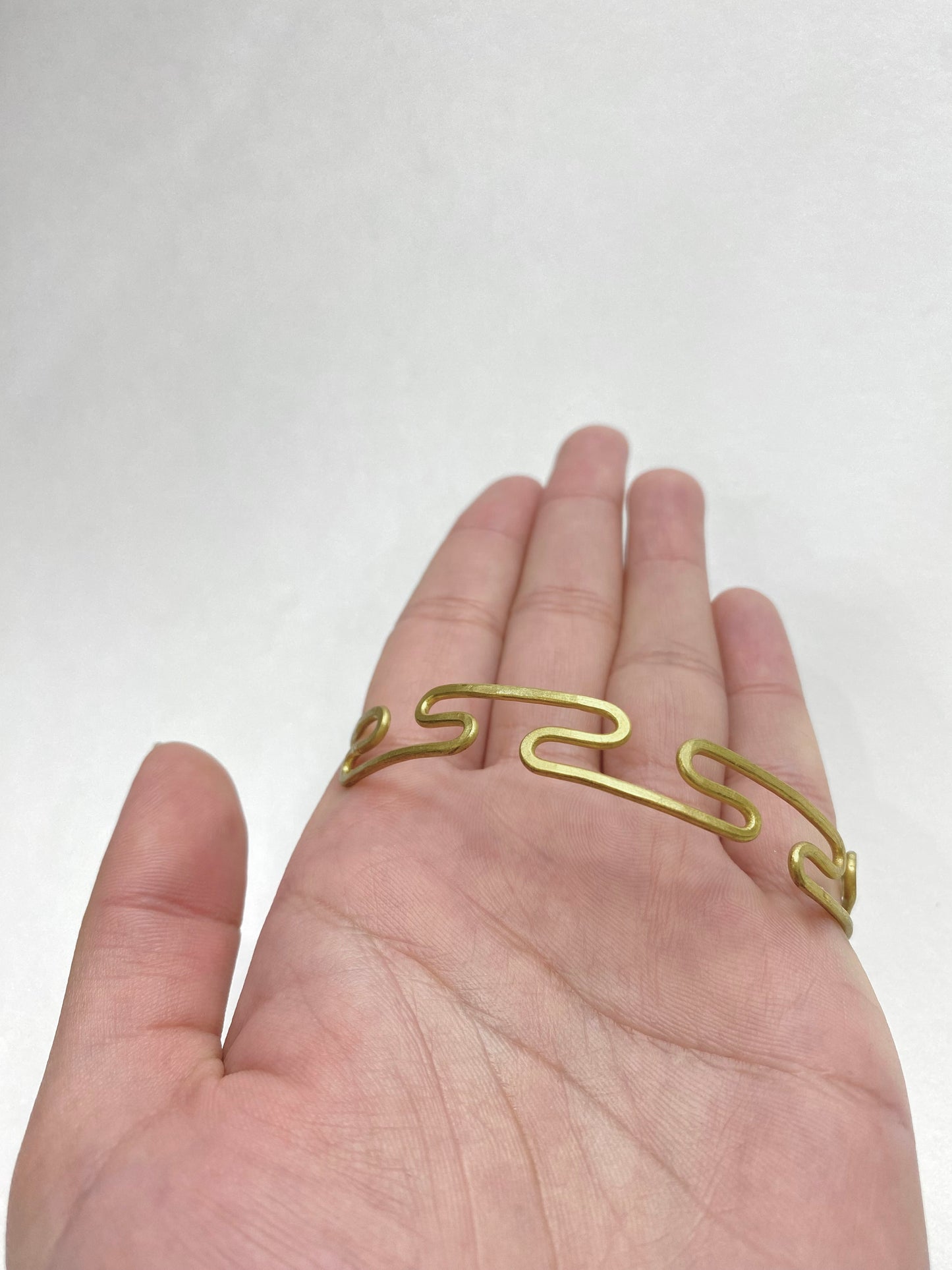 Maze design Upper armcuff