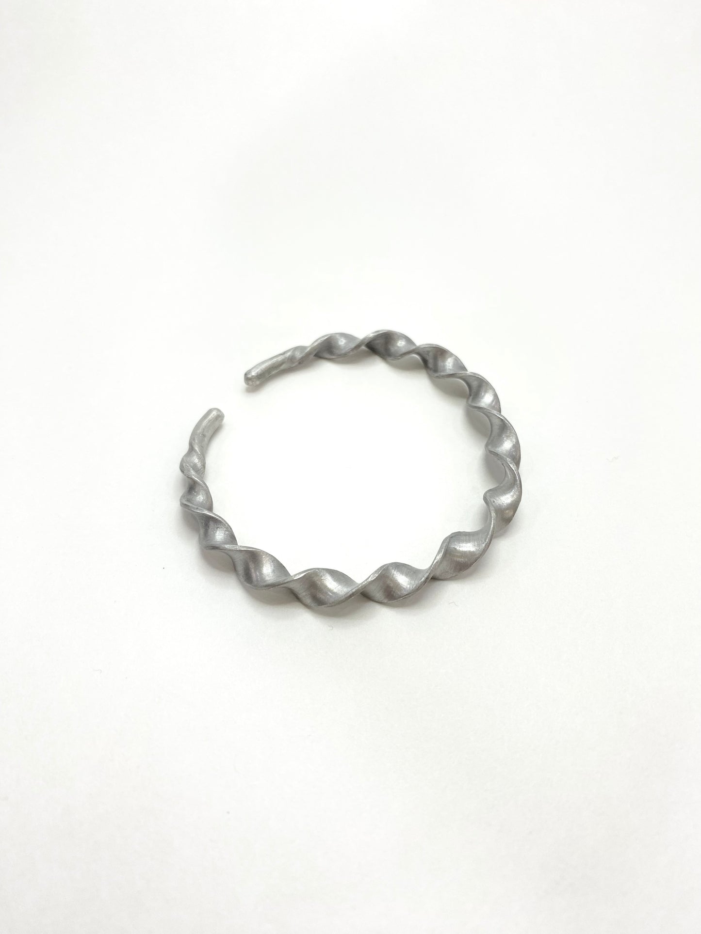 Curl wire Upper Arm Cuff