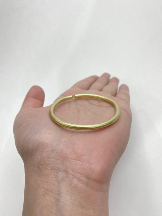 Plain Golden Wire Bracelet