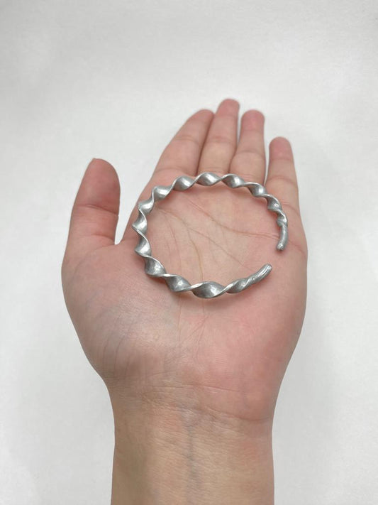 Curl Silver Wire Bracelet