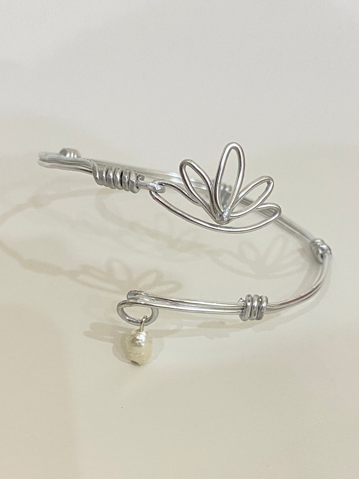 Lotus Upper arm cuff