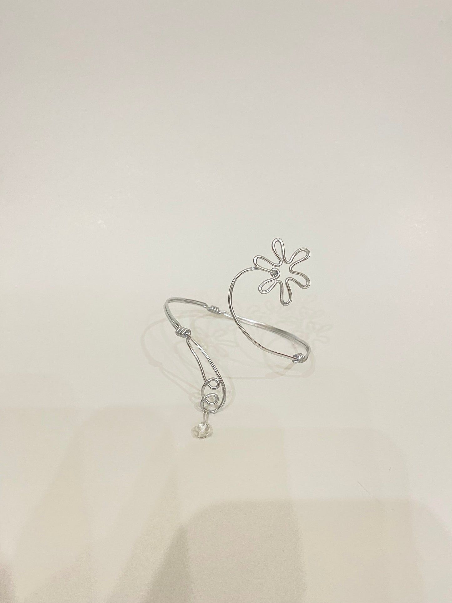 Daisy Upper arm cuff