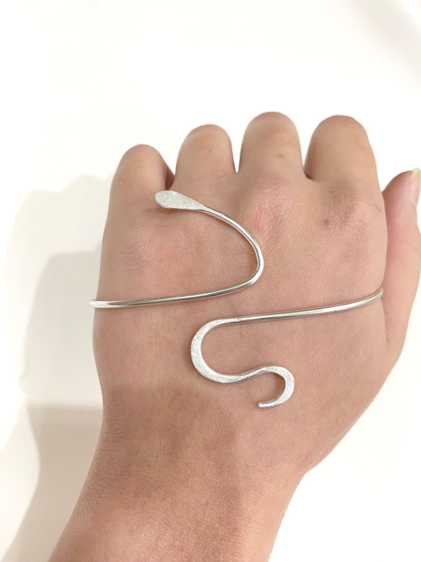 Single Wire Snake Palm Cuff