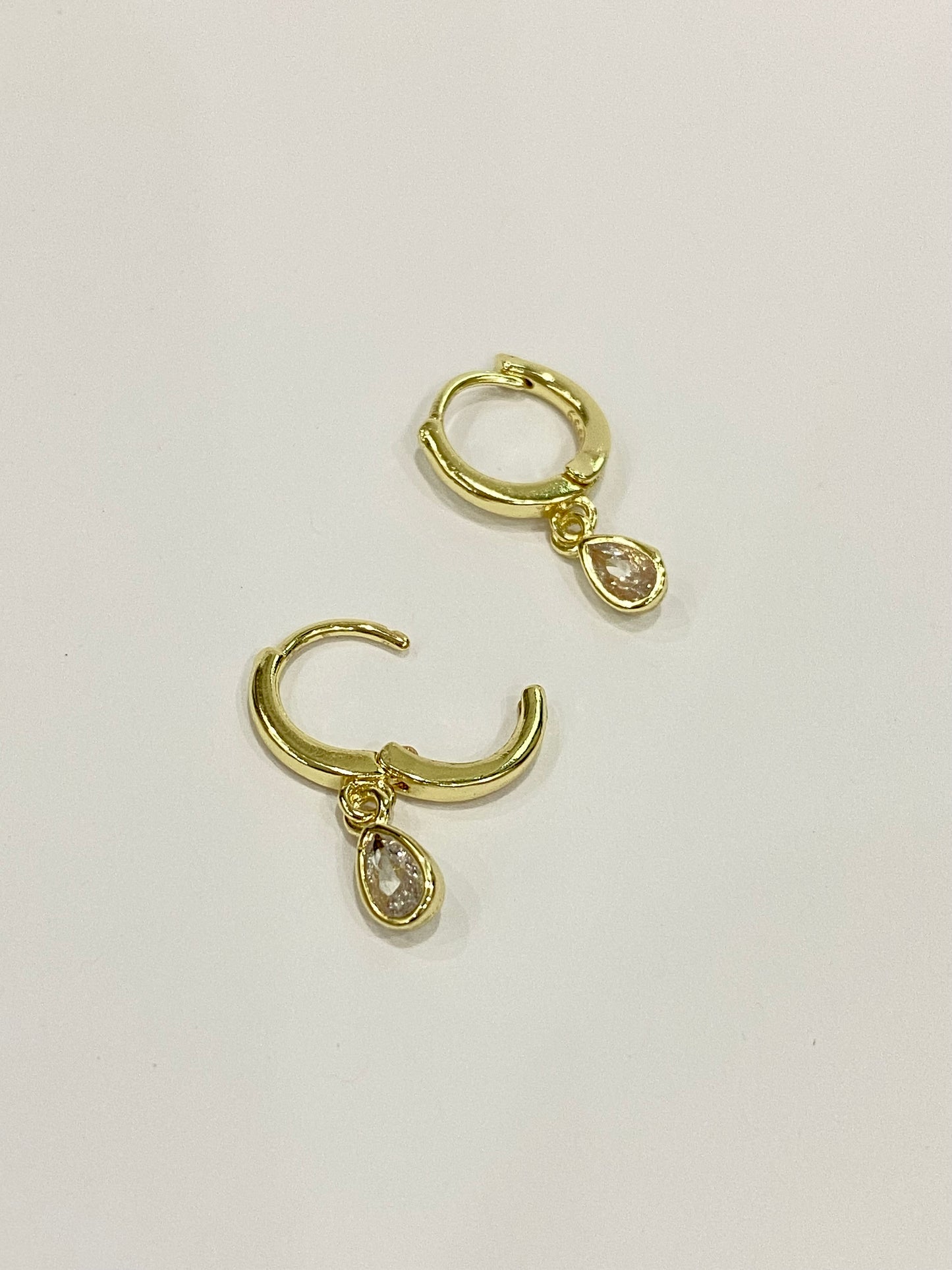 Teardrop hoop