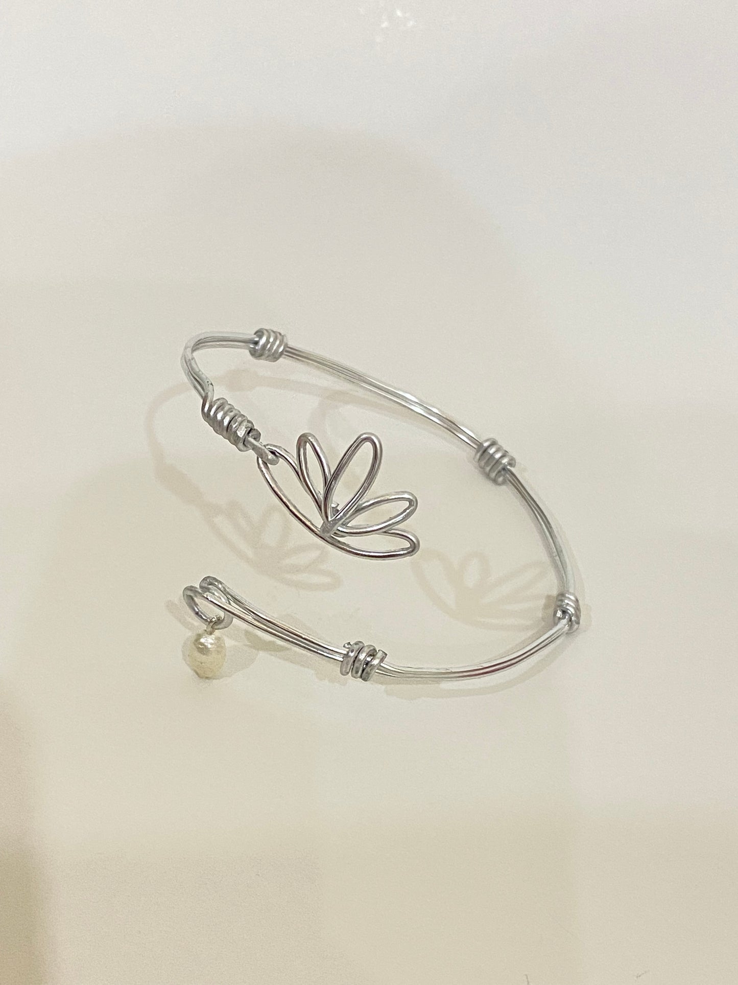 Lotus Upper arm cuff