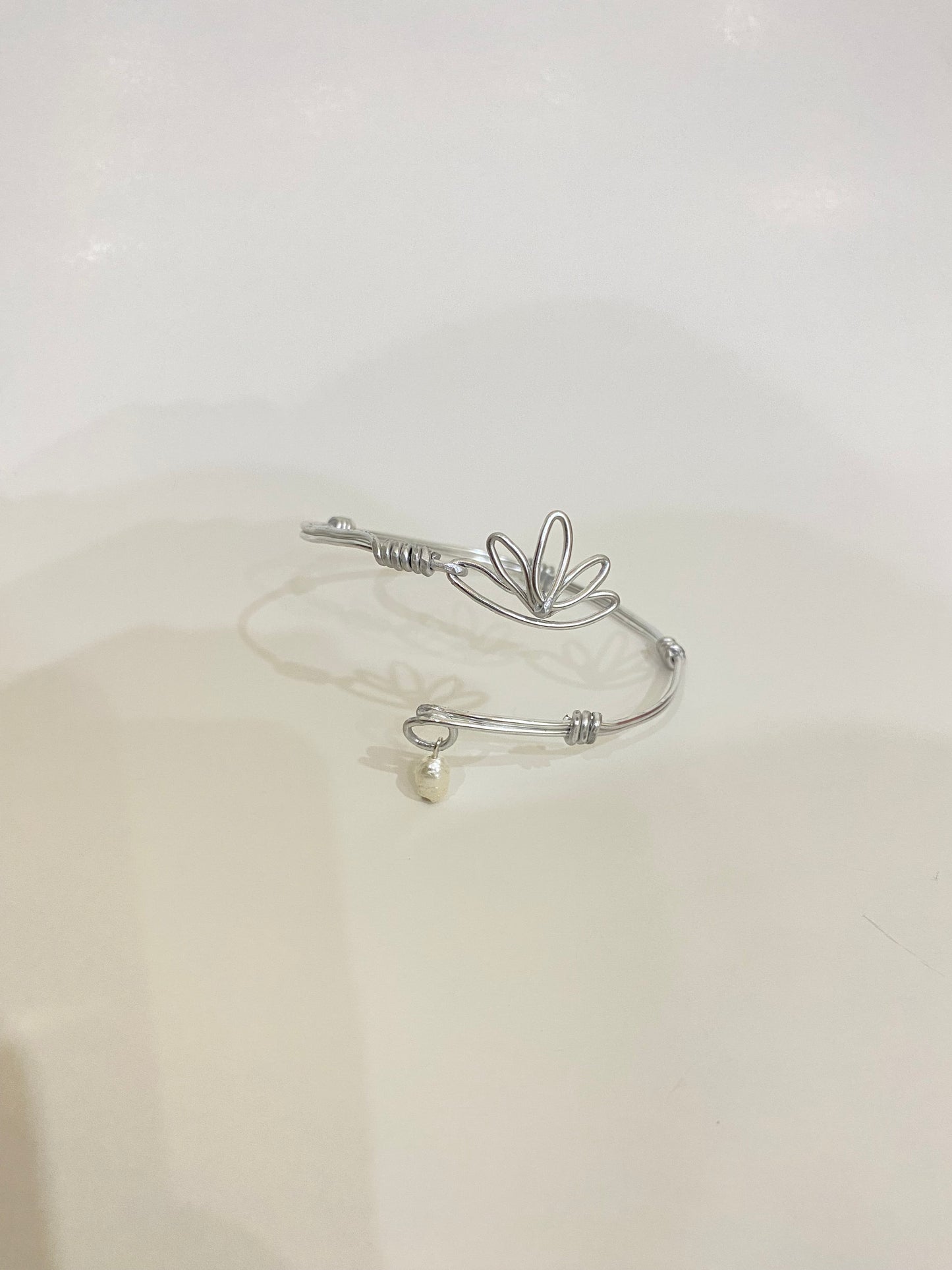 Lotus Upper arm cuff