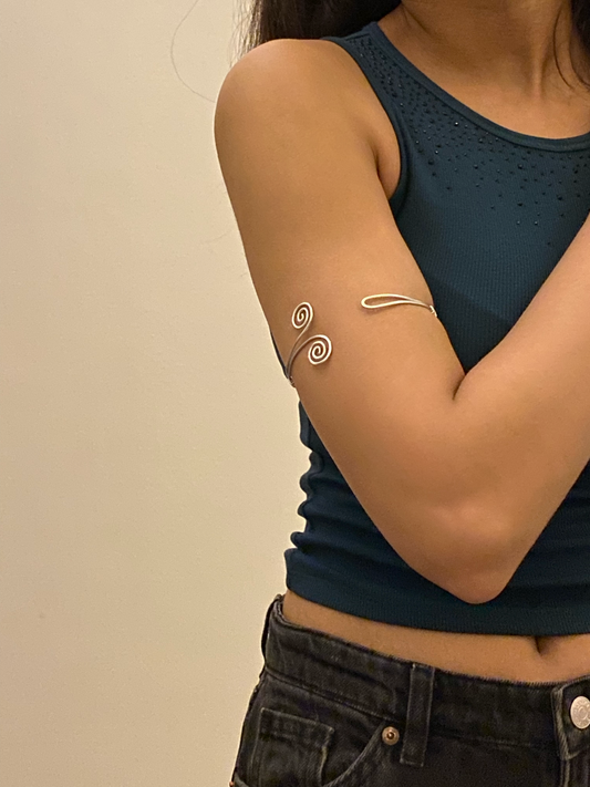 Cloudy Upper arm cuff