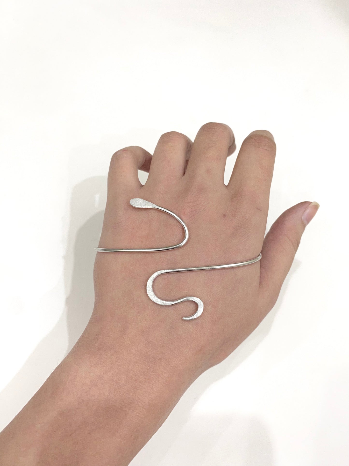 Single Wire Snake Palm Cuff