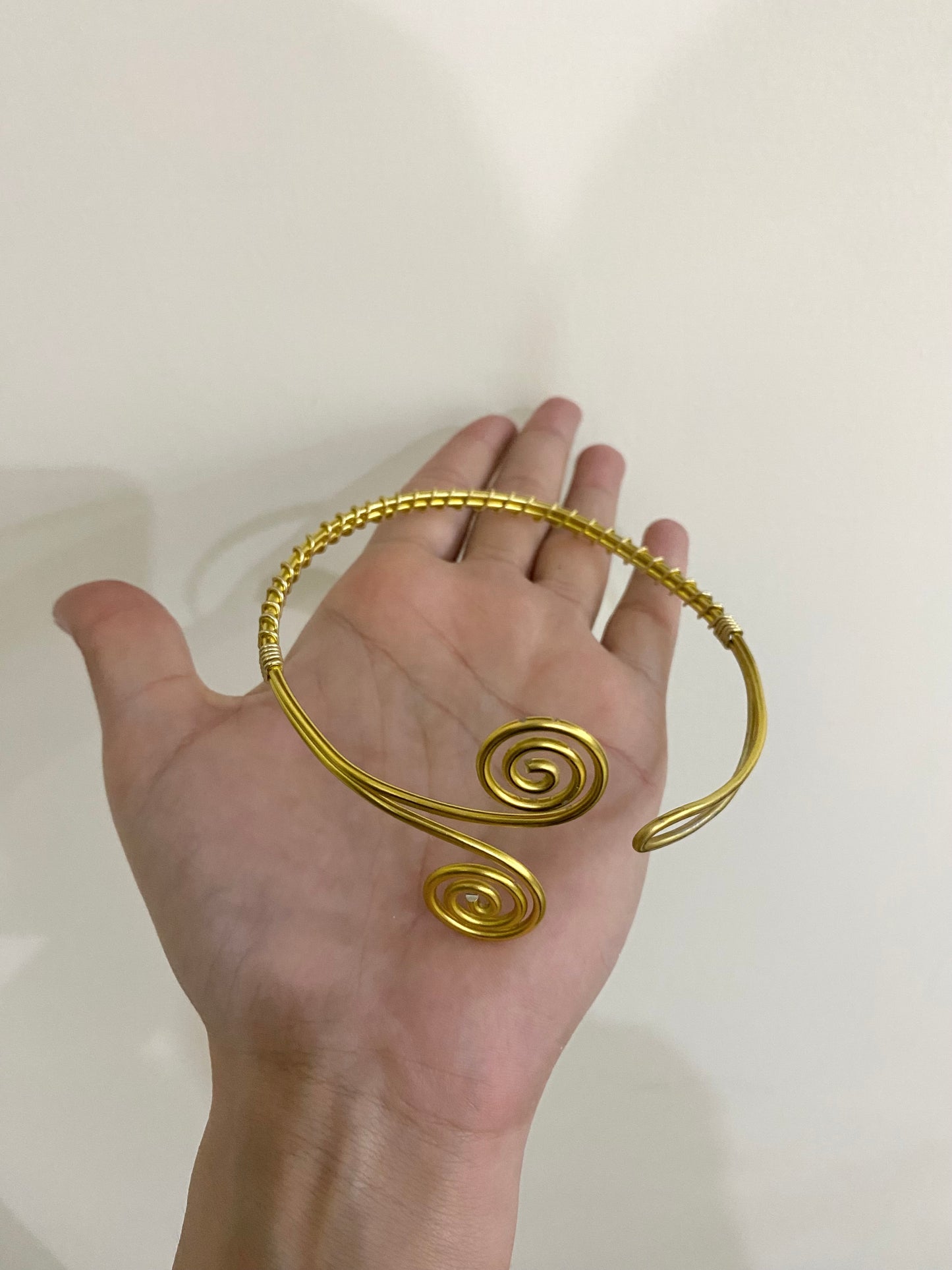 Cloudy Upper arm cuff