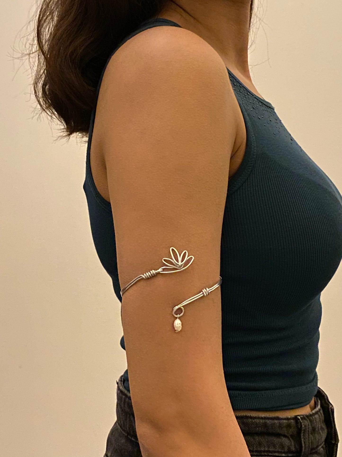 Lotus Upper arm cuff