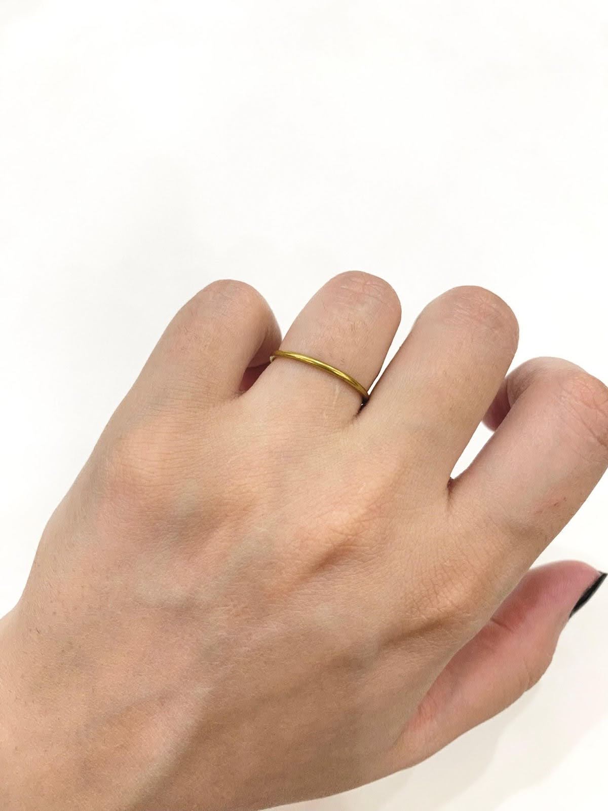 Thin Golden Wire Ring