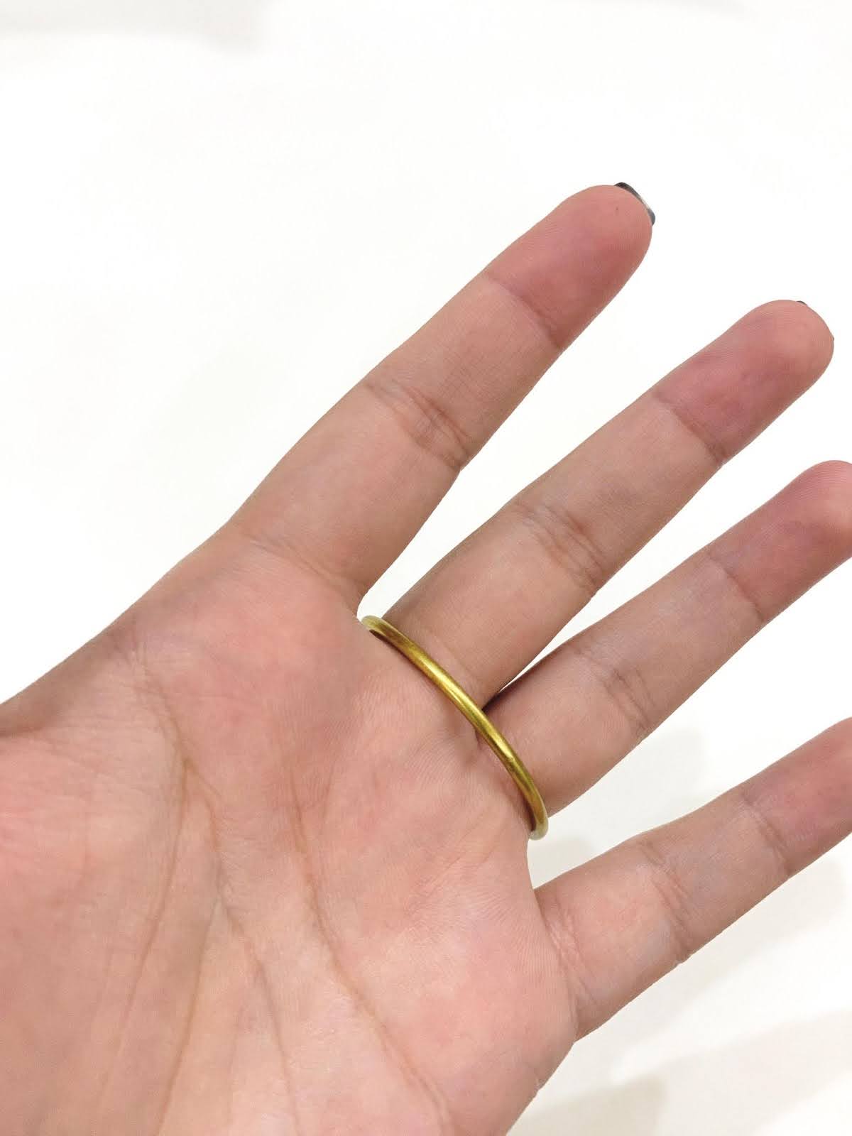 Two Fingers Golden Wire Ring