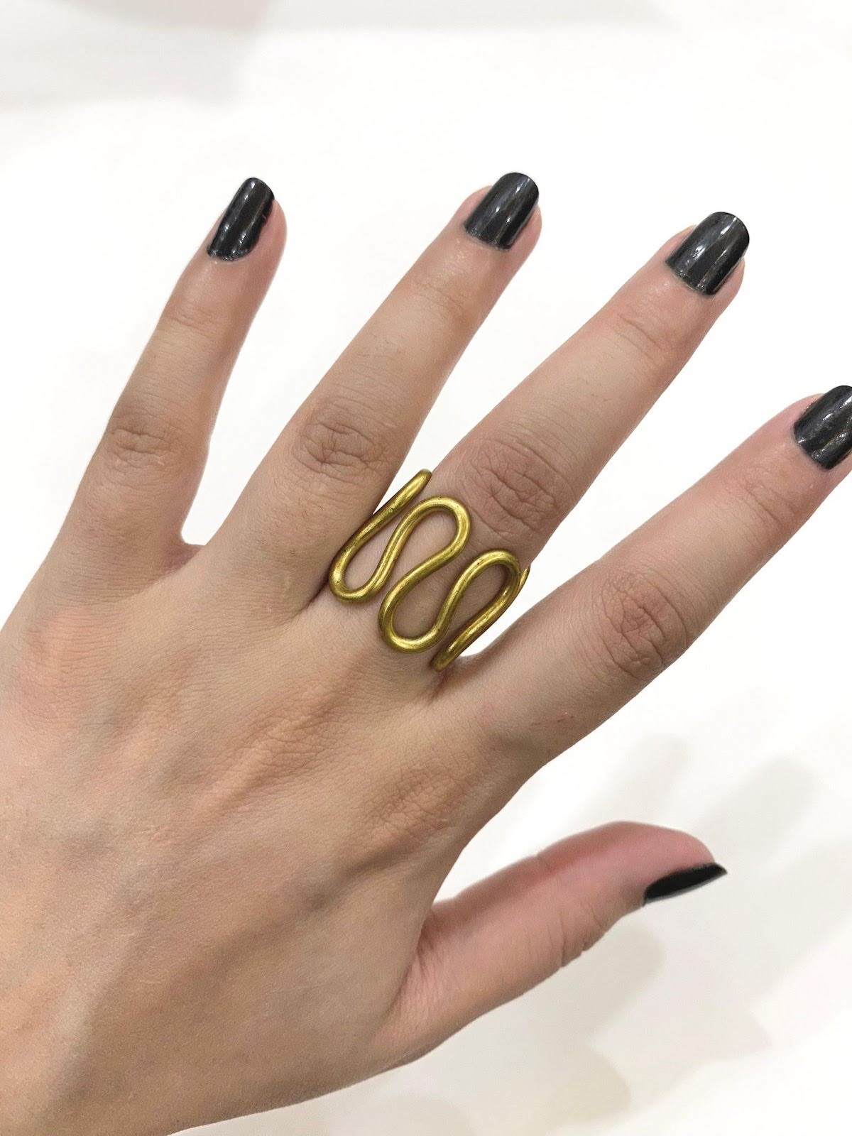 Thick Long Wiggle Golden Wire Ring