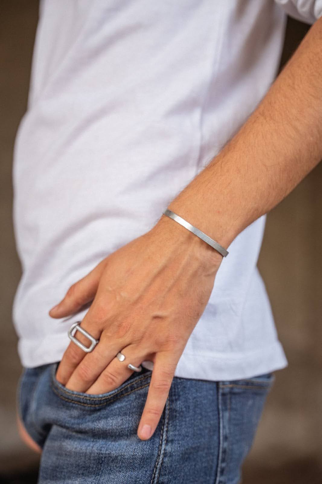 Flat silver wire bracelet unisex