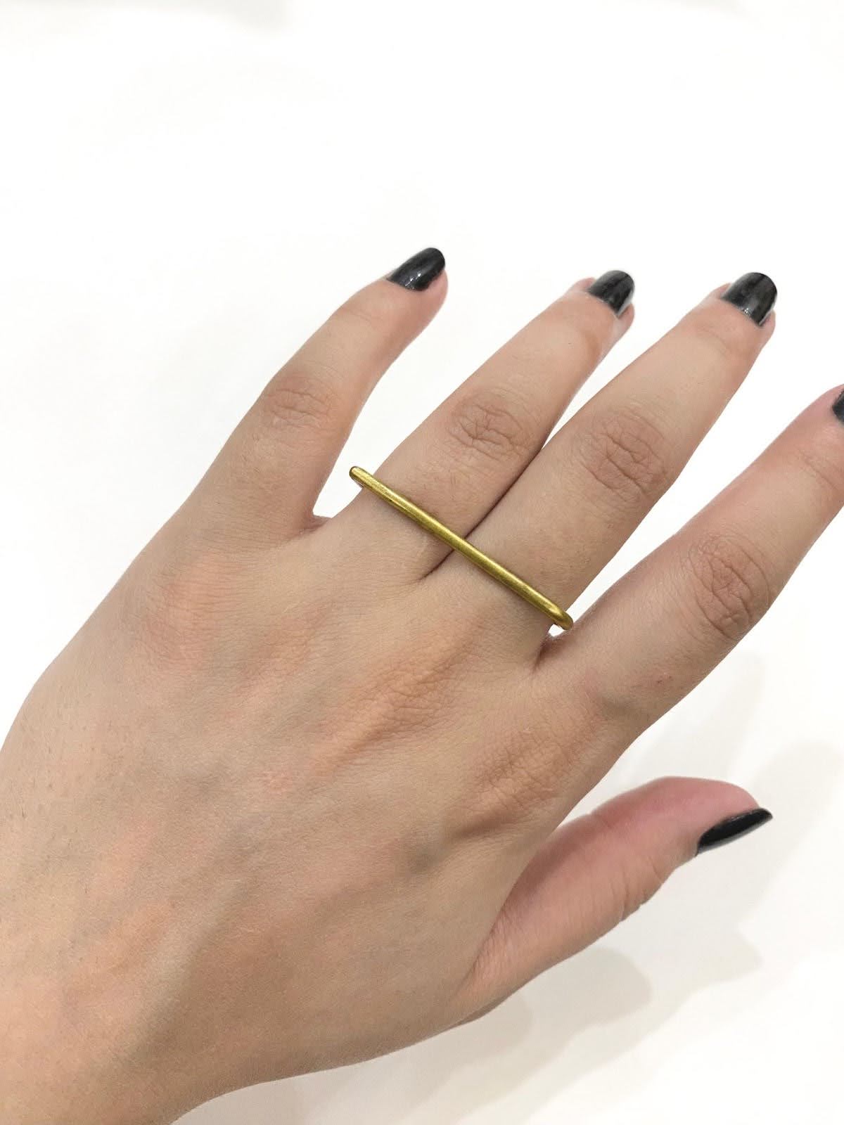 Two Fingers Golden Wire Ring