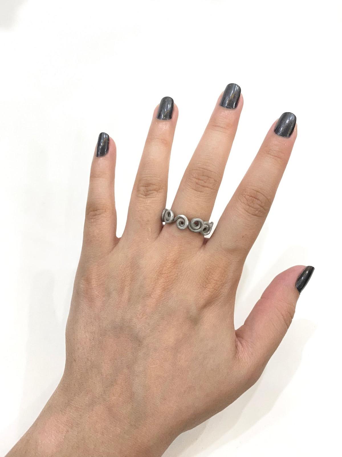 Flowers Loop Silver Wire Ring