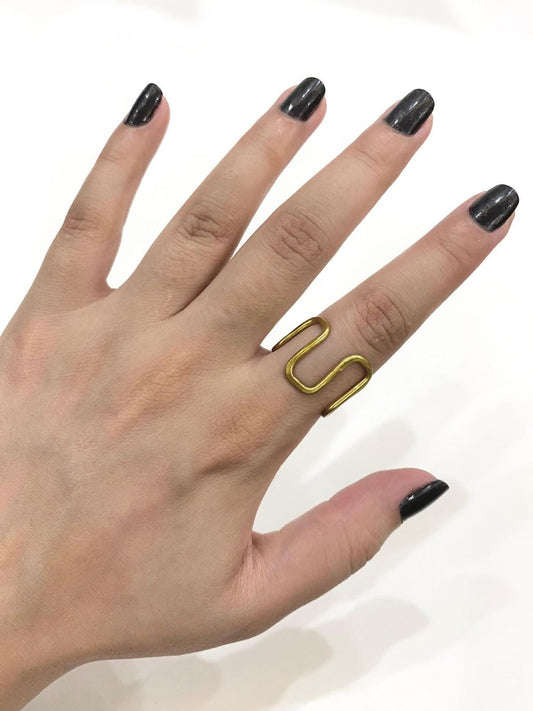 Square Wiggle Golden Wire Ring