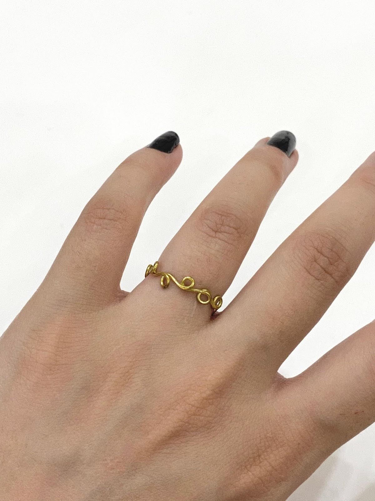 Loop Design Ring