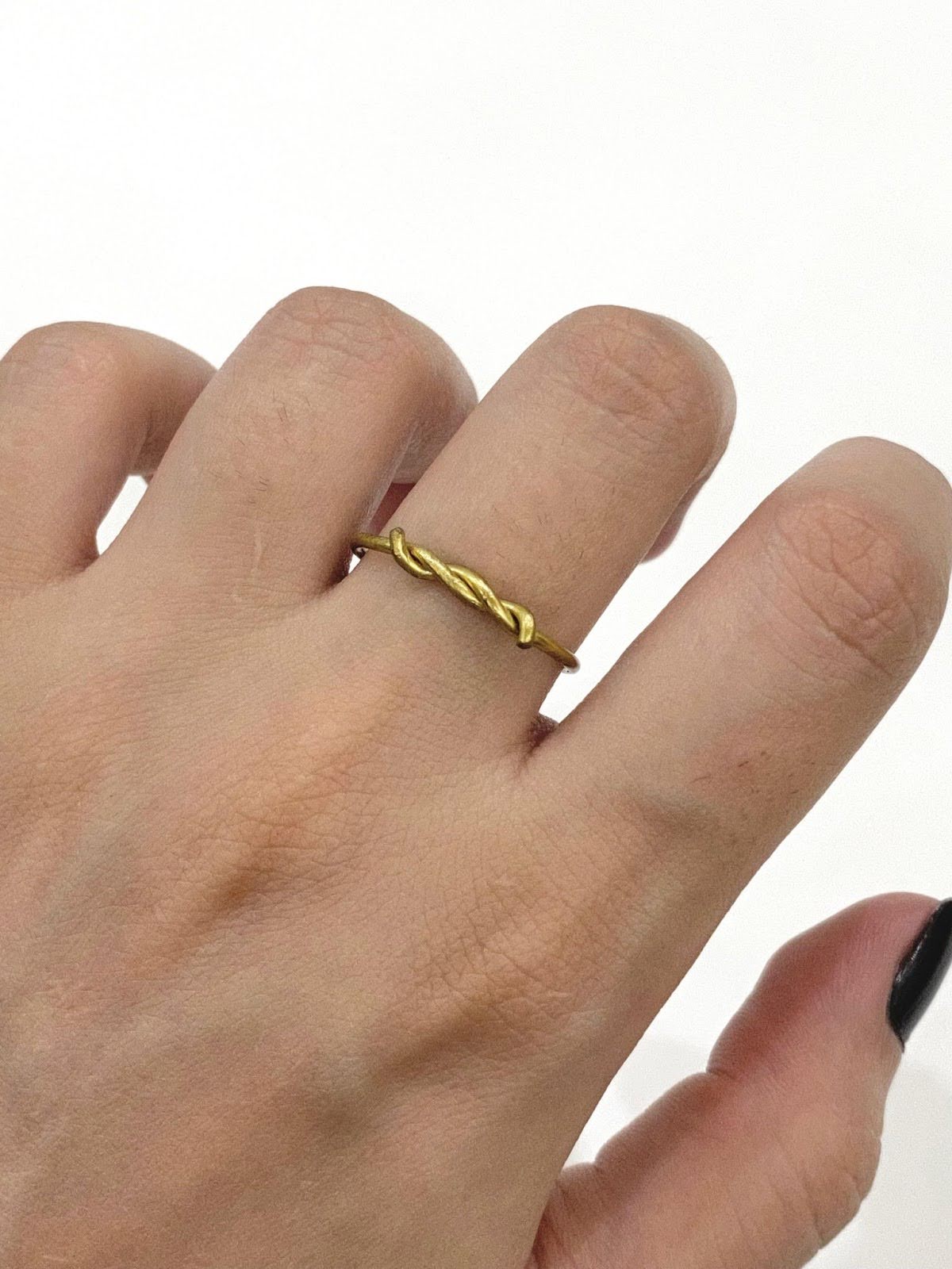 Knot Golden Wire Ring