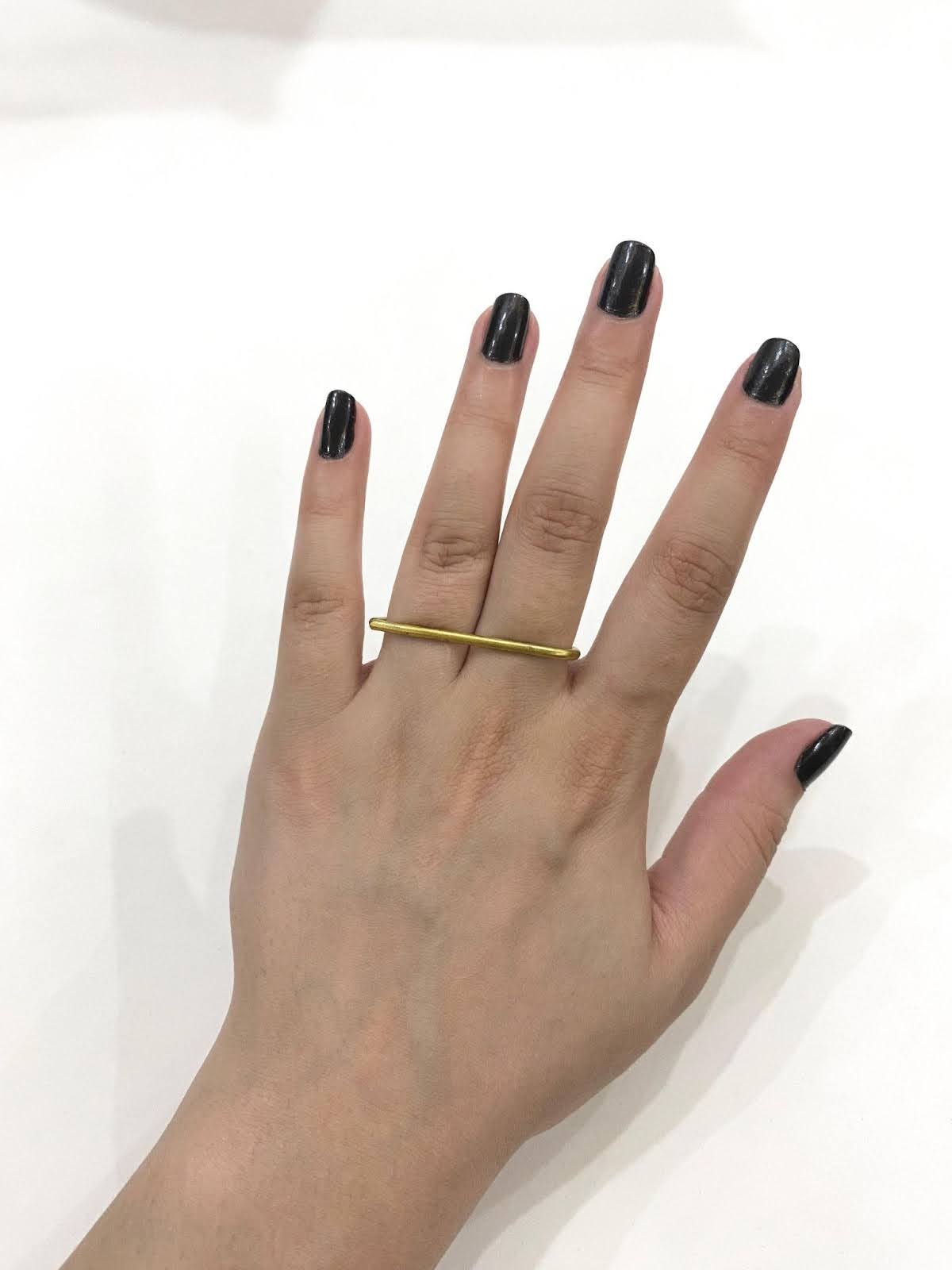 Two Fingers Golden Wire Ring