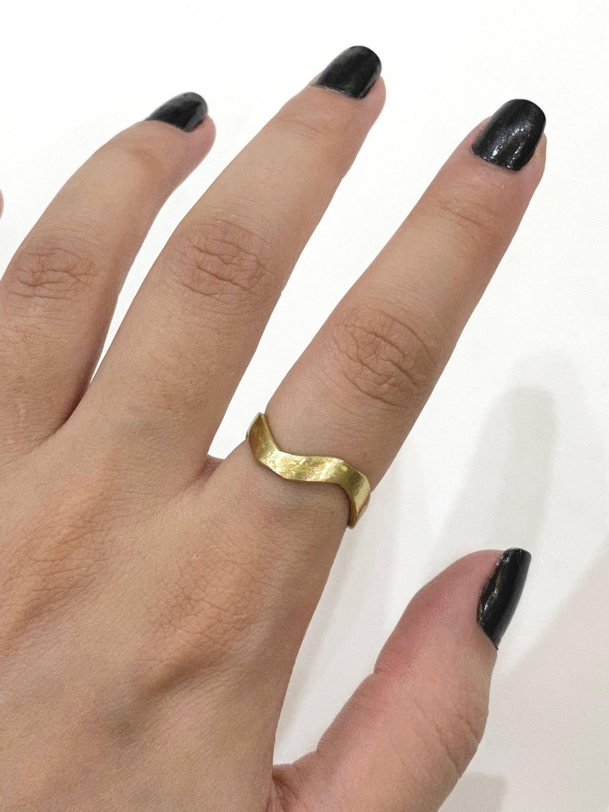 Zigzag Thick Golden Wire Ring