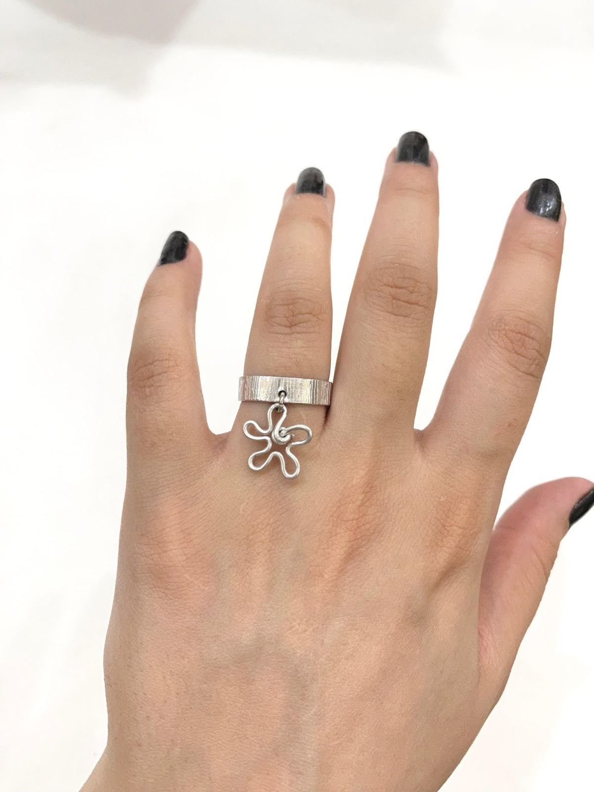 Flat Flower Silver Wire Ring